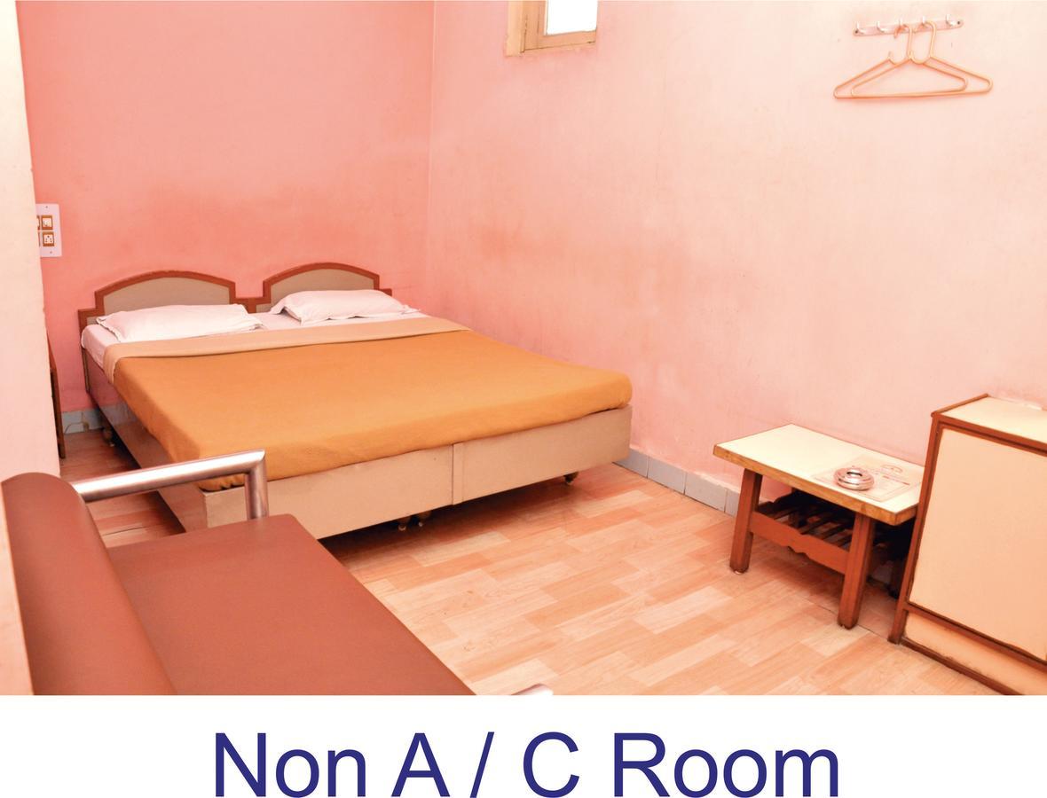 Hotel Baba Rajkot Luaran gambar